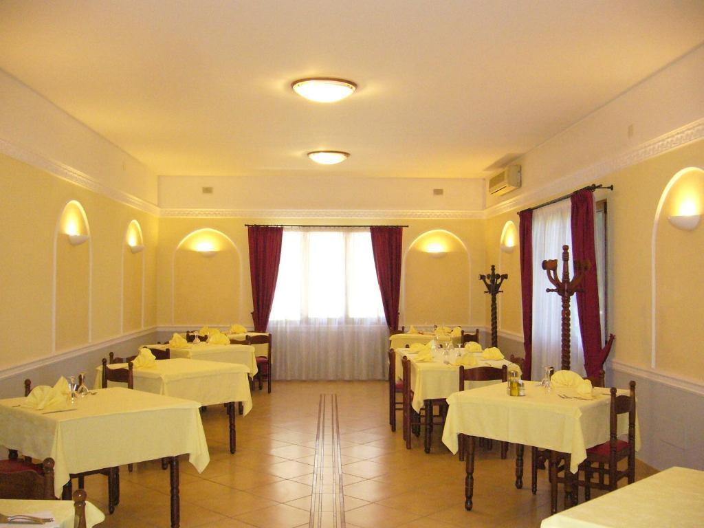 Locanda Zabotto Campagna Lupia Екстер'єр фото